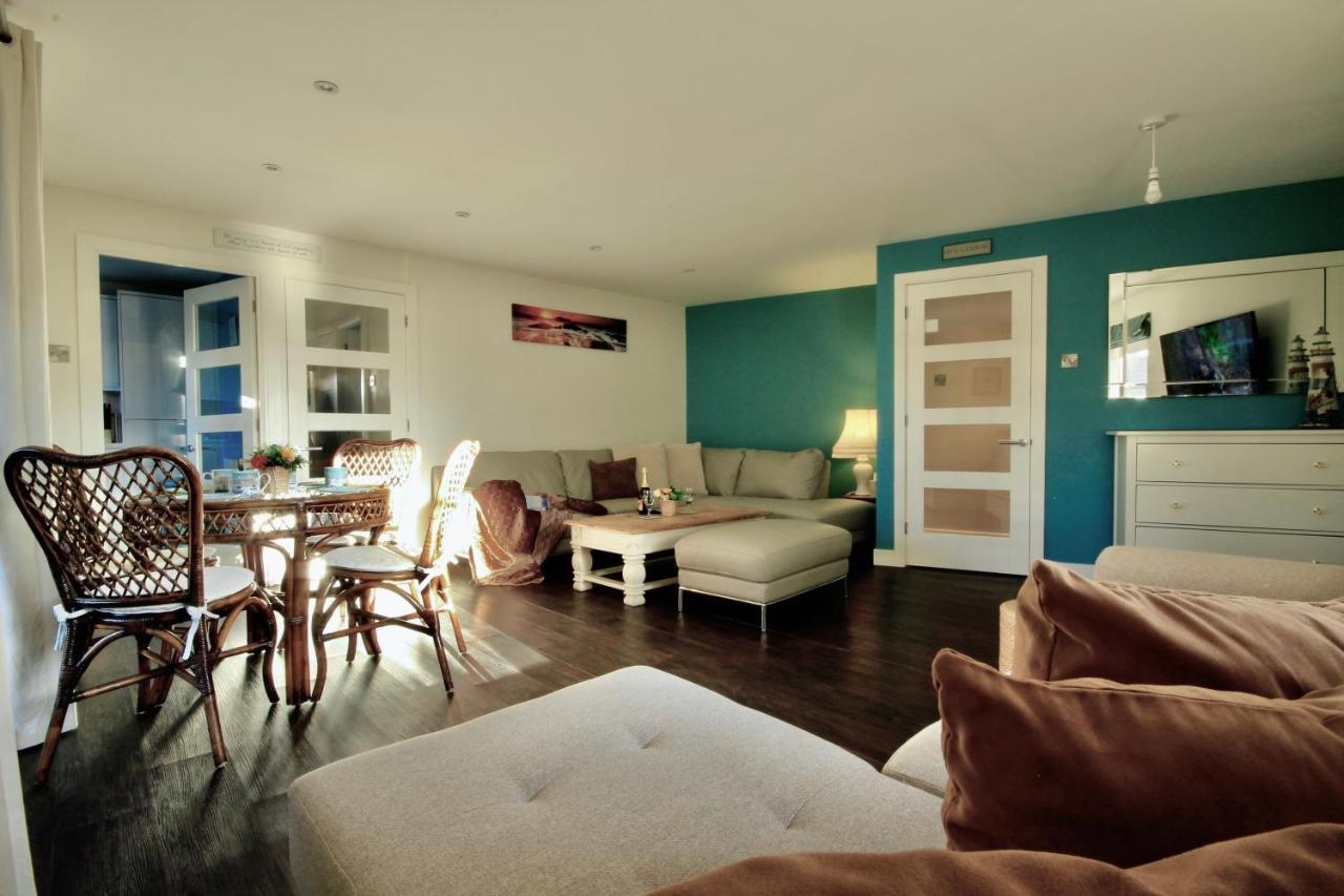 St Georges Balcony Suite With Parking พอร์ตสมัธ ภายนอก รูปภาพ