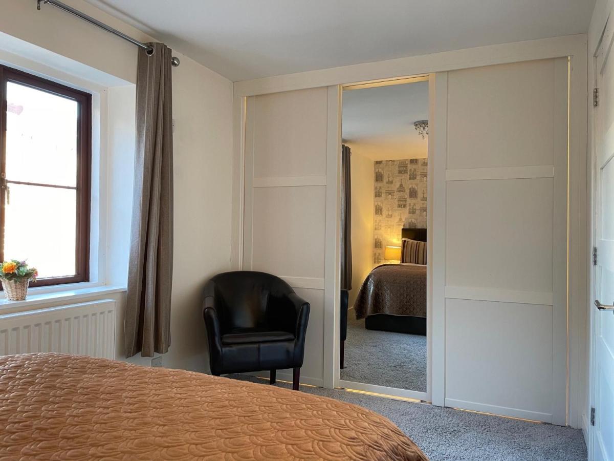 St Georges Balcony Suite With Parking พอร์ตสมัธ ภายนอก รูปภาพ